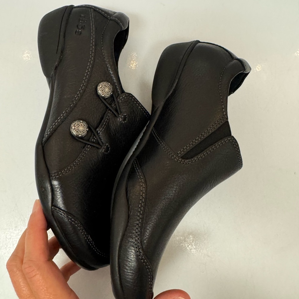 Taos Footwear Black Leather Loafers - Picture 3 of 7